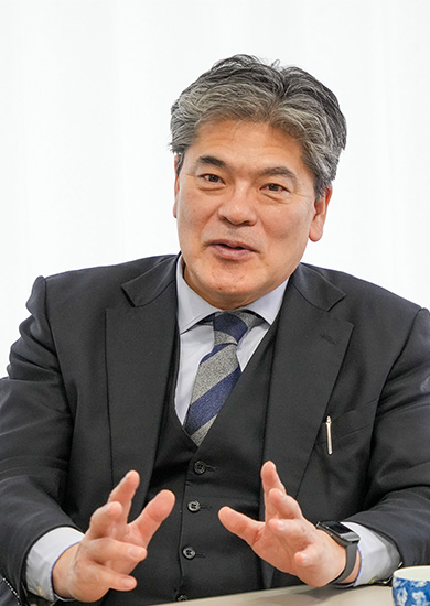 常務理事　日原順二さん